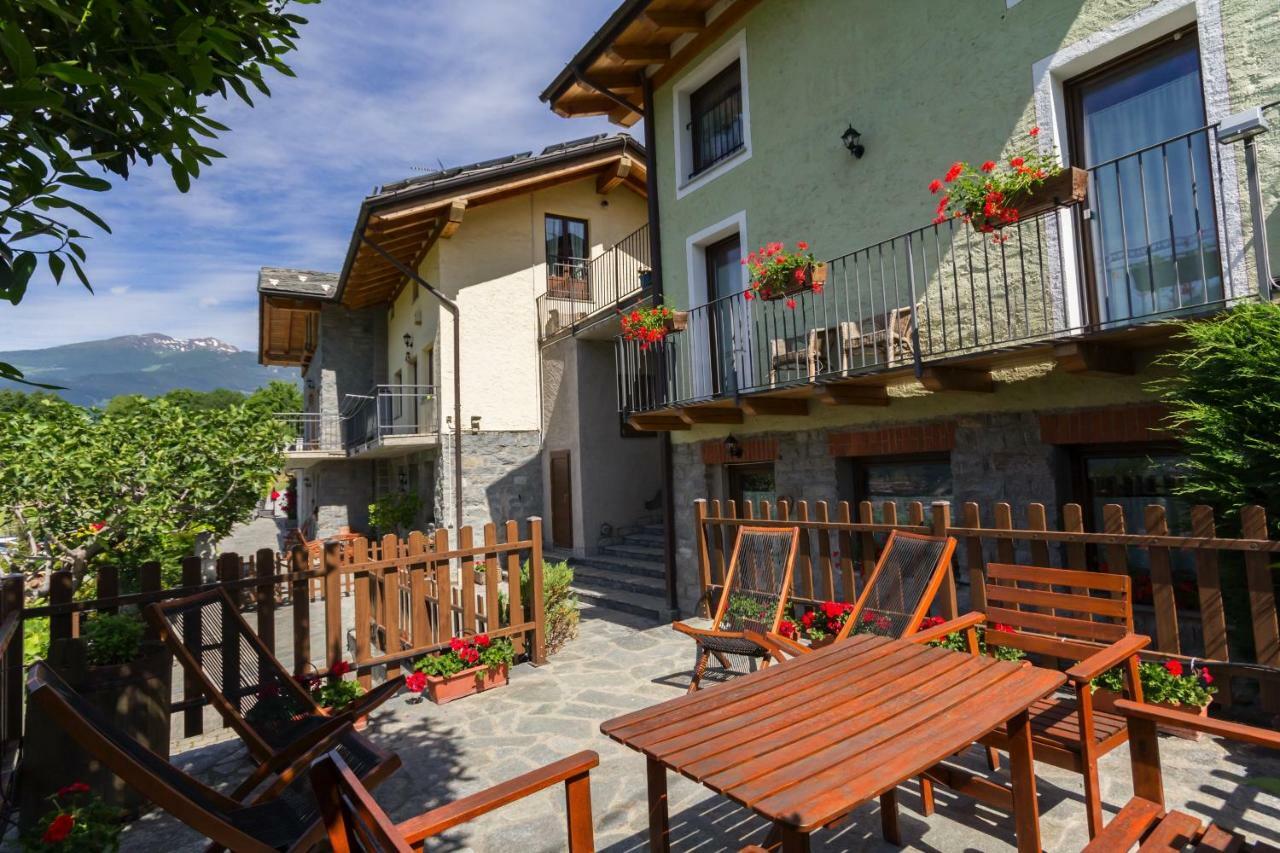Vistarelax Lägenhet Aosta Exteriör bild